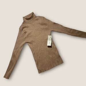 Madison Grey Ribbed Turtleneck Sweater Women’s M Tan Long Sleeve NWT W01